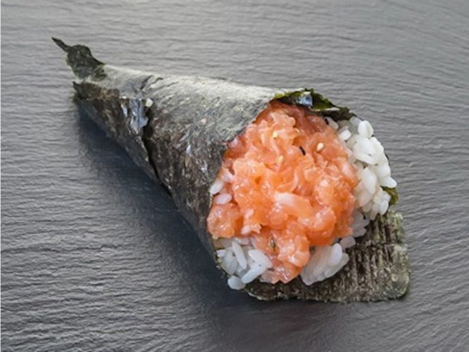 Temaki Spicy Salmon